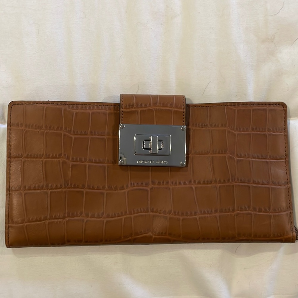 Michael Kors wallet. Like new